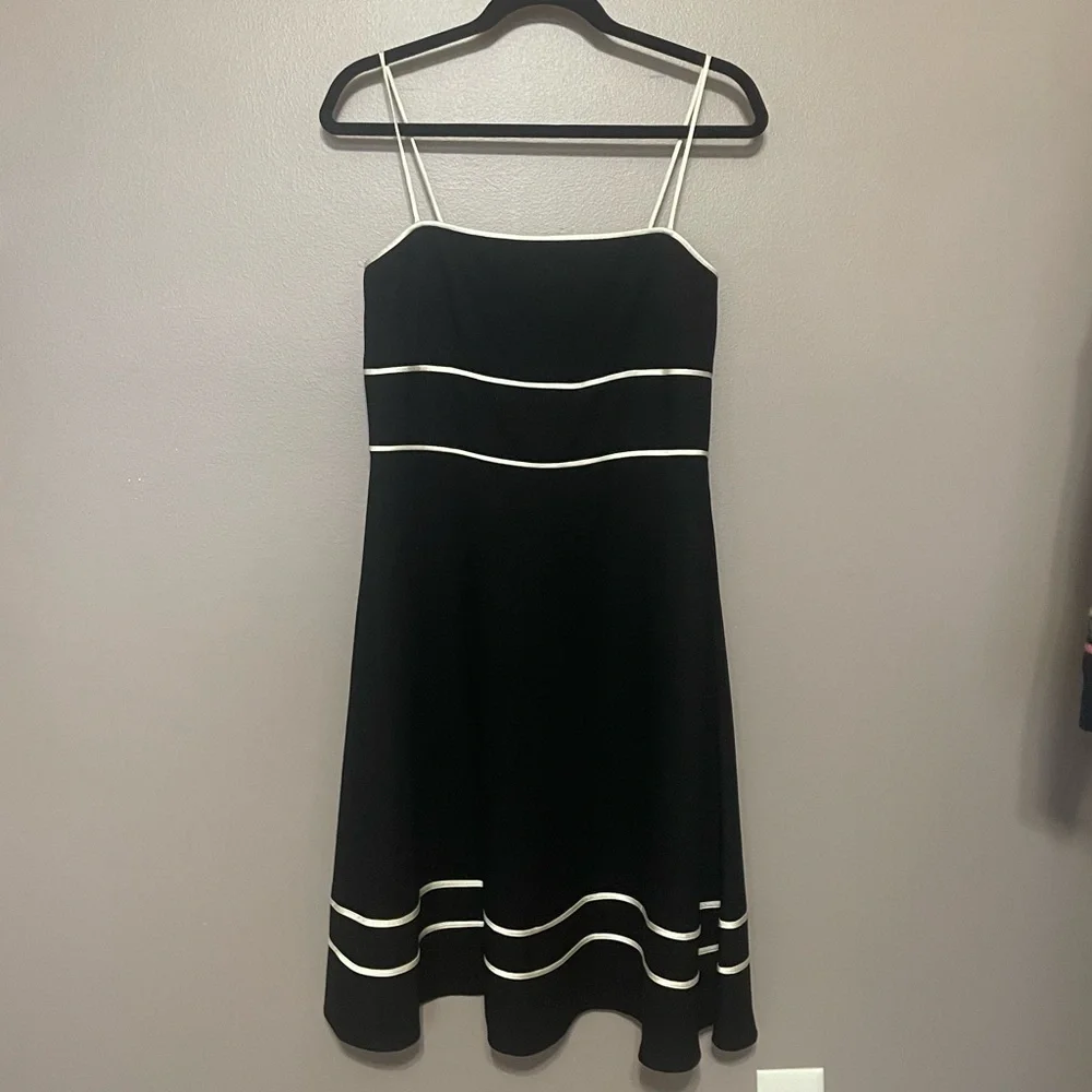 Talbots Women's Black and White A-Line Midi Dress Size 10 Medium Retro Vibes - Picture 1 of 9